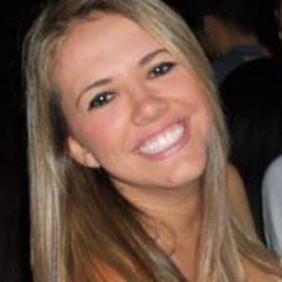 Meet your Posher, Fernanda - Picture 1 of 1